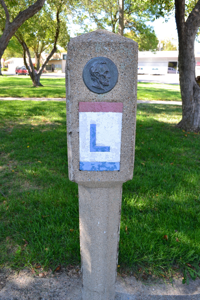 GI-Lnk-Hwy-concrete-marker